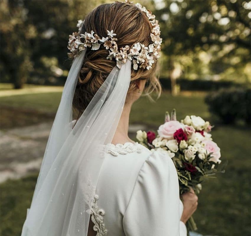 Las 100+ mejores peinado de novia con tiara y velo brbikes.es
