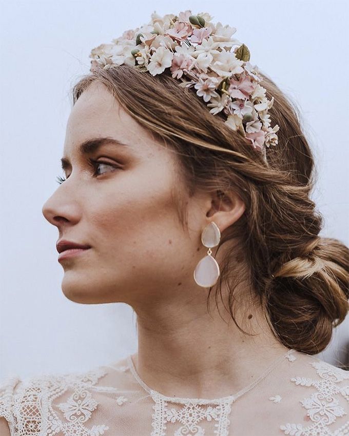 Los Peinados De Novia Que Mejor Quedan Con Una Corona De Flores Foto 1