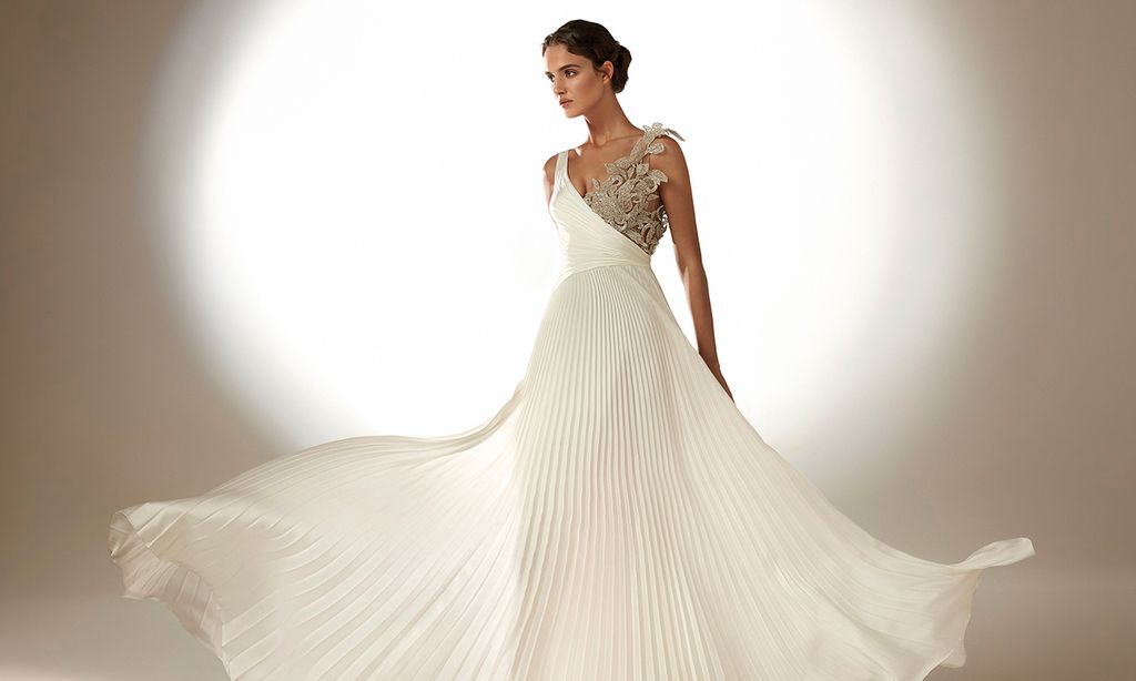 calibre explorar inquilino Pronovias presenta la colección crucero Atelier 2021 con Blanca Padilla