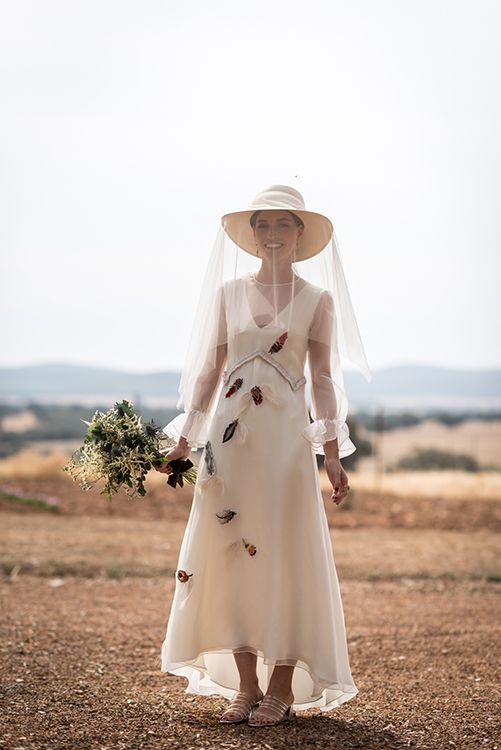 vestidos de novia con sombrero
