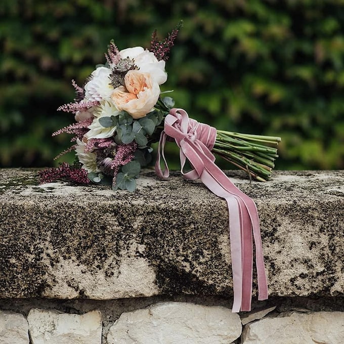 10 ramos de novia ideales para bodas celebradas en verano