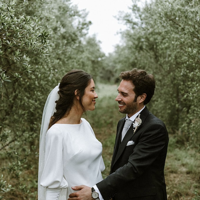 Laura y Víctor, una de las primeras parejas en celebrar su boda durante la 'nueva normalidad'