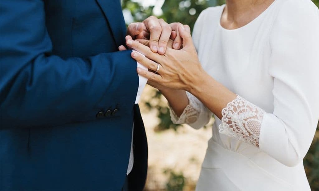 ¿Cambiar la fecha de las alianzas si se aplaza la boda? Las novias responden