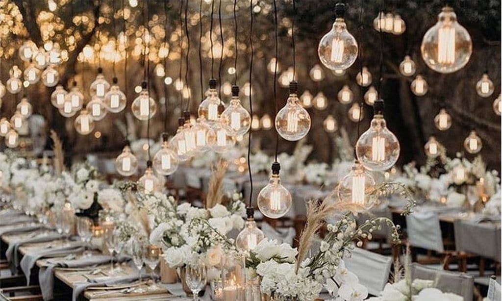 Tendencias de iluminación para bodas de los cielos estrellados a las