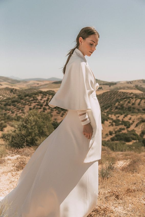 Vestidos de novia sencillos y atemporales para deslumbrar en esta estación 1