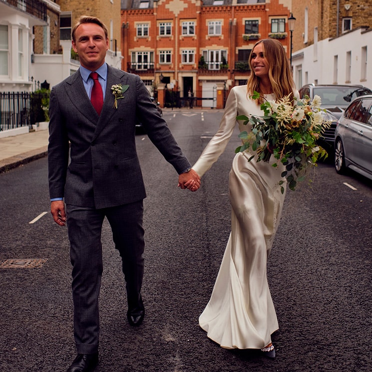 La boda de Robyn, la novia del vestido lencero que ha dado la vuelta al mundo