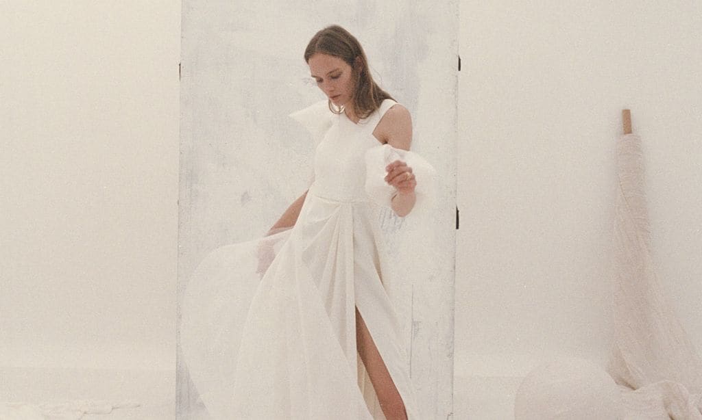 Los vestidos para novias románticas que sueñan con una boda única