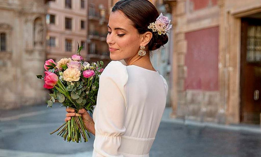 ¿Un vestido especial para una boda íntima? Estos diseños elegantes te encantarán