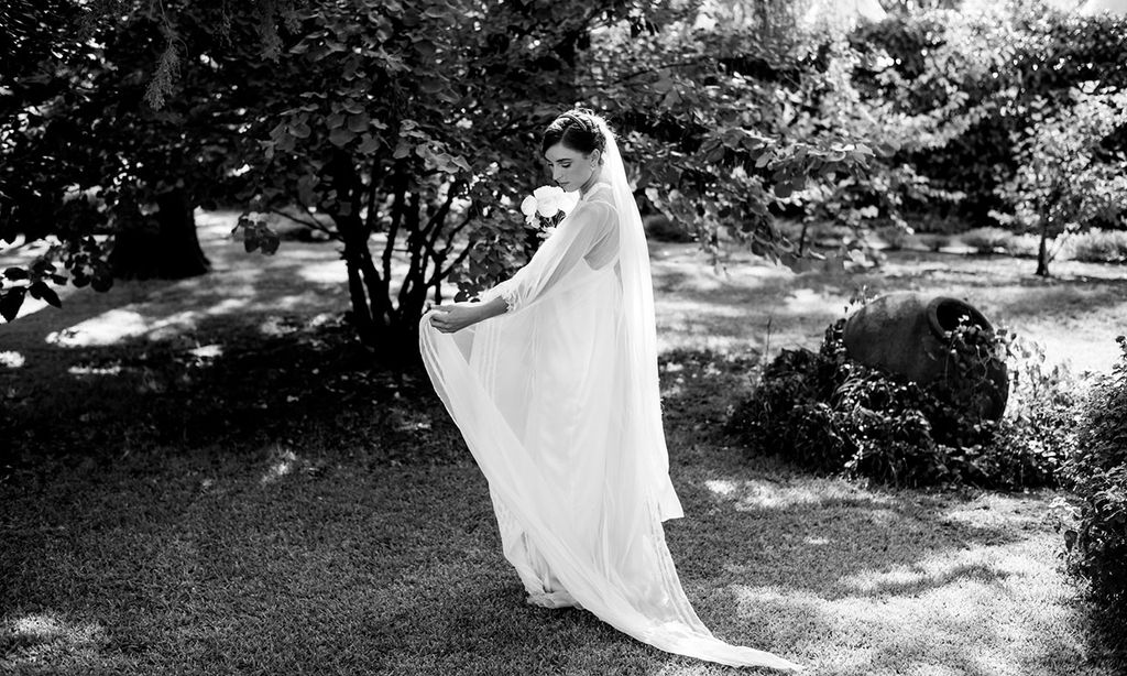 Un vestido caftán para Blanca, la novia del look lencero