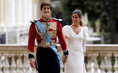 Belén Corsini se convierte en condesa de Osorno con un imponente vestido de corte imperio