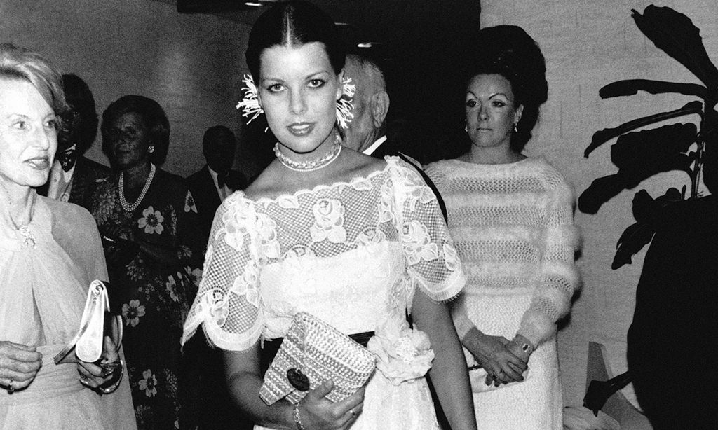 La fascinante colección de vestidos blancos de Carolina de Mónaco