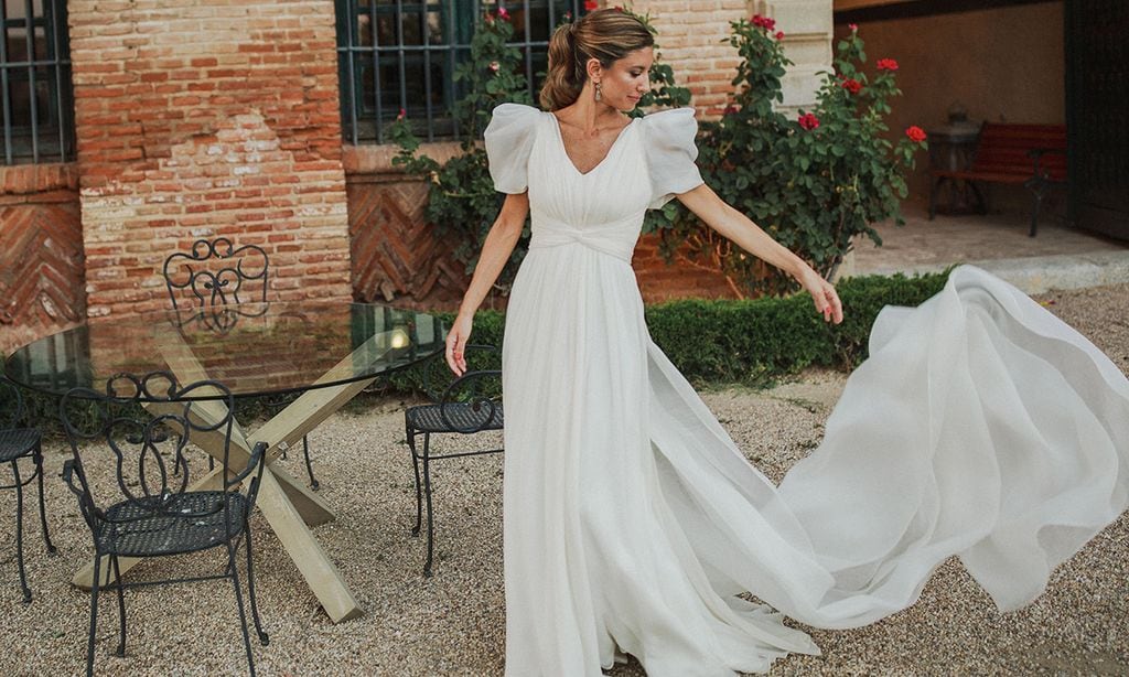 Cristina, la novia del vestido vaporoso que convirtió su boda en un enlace íntimo