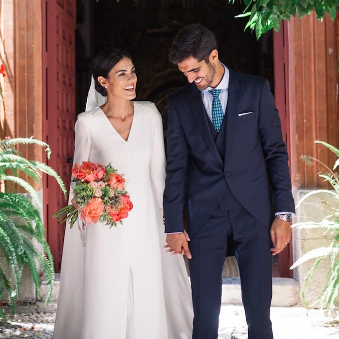 La boda en Córdoba de Alejandra, la novia minimalista del vestido sencillo