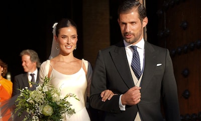 Micaella Rubini, una novia clásica con 'slip dress' satinado y chaqueta de tul