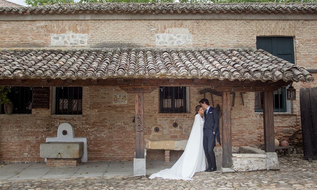 La boda de María con un vestido desmontable en Madrid