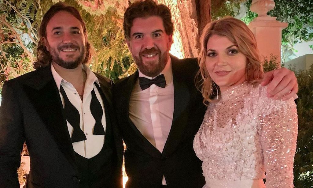 Tres vestidos más para Sophie Karoly: pedrería y brillo en la celebración de su boda con Francisco de Borbón