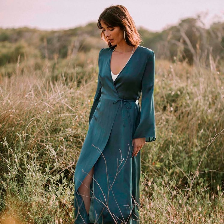 Un vestido de invitada sostenible y 'made in Spain' para cada tipo de boda