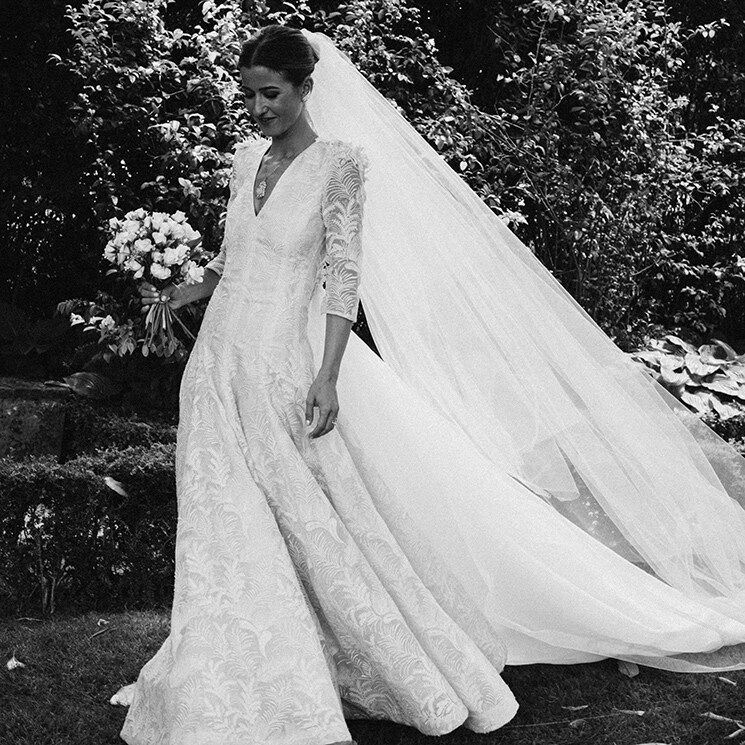 La boda de Marina, la novia madrileña del impresionante vestido bordado