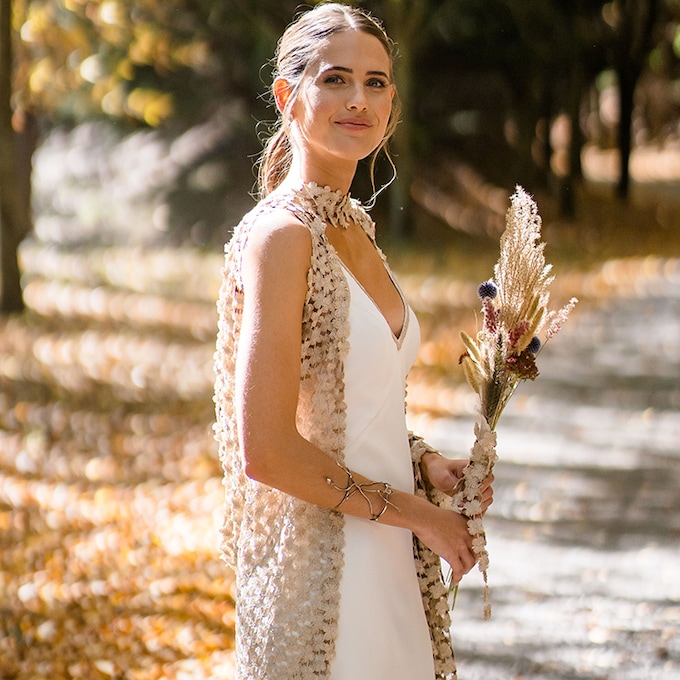 Belu, la novia argentina del chaleco beige que ha causado sensación