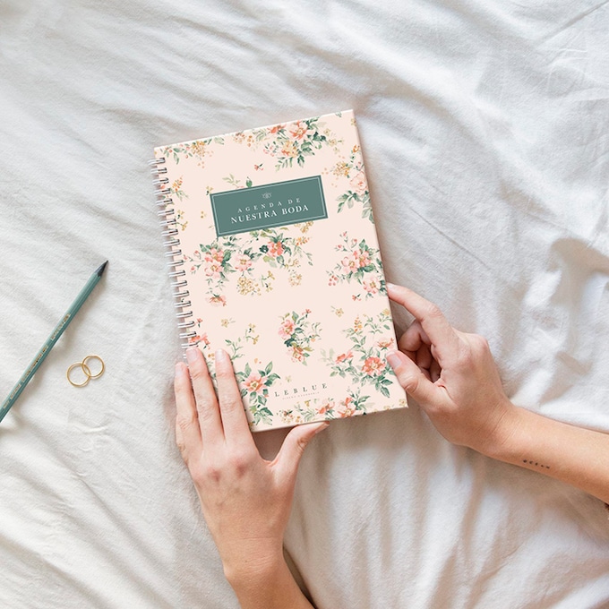 12 cuadernos y agendas muy bonitos para organizar tu boda