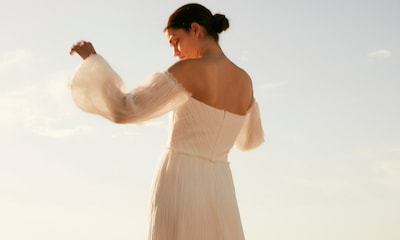 Marta Martí: la delicadeza hecha vestido de novia en su nueva colección