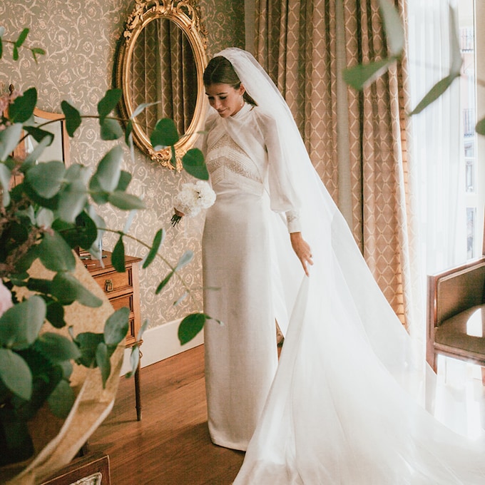 Leticia, la novia pamplonesa del vestido transformable que se casó tras 13 años de amor