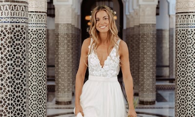 Ana, la novia zaragozana del vestido de tul y la corona floral que se casó en Marrakech