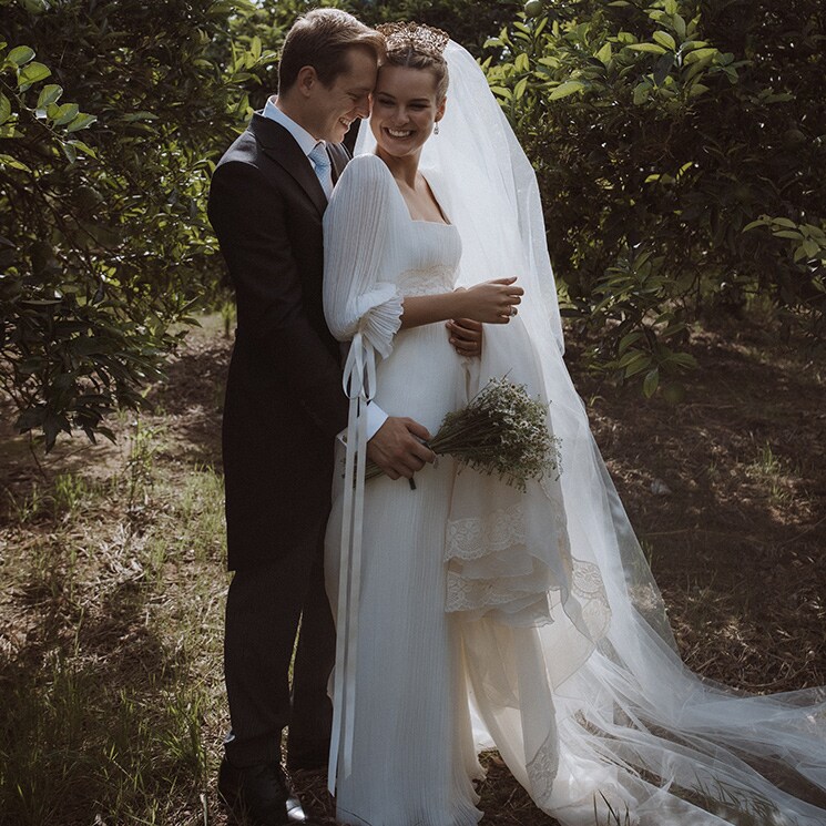 La boda en Castellón de Berta, la novia del look vaporoso inspirado en 'Orgullo y prejuicio'