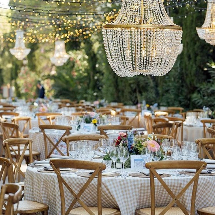 Las mantelerías más bonitas para vestir las mesas de tu boda, ¡y que todos quieran hacerles fotos!