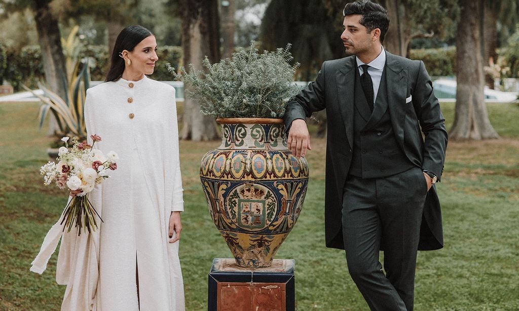 La historia de Verónica, la novia del look minimalista y desmontable que se casó en Sevilla