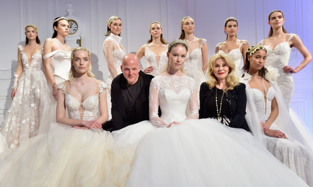 Hablamos con Sharon Sever, el diseñador detrás de los vestidos de novia de Beyoncé y Nadia Ferreira