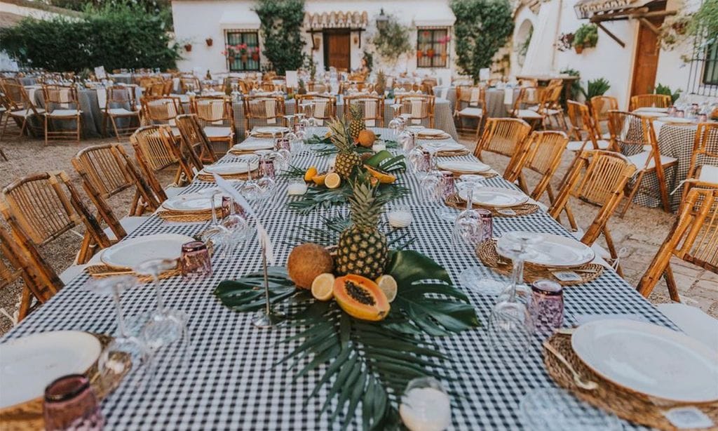 Decora las mesas y todos los rincones de tu boda con frutas y verduras de temporada