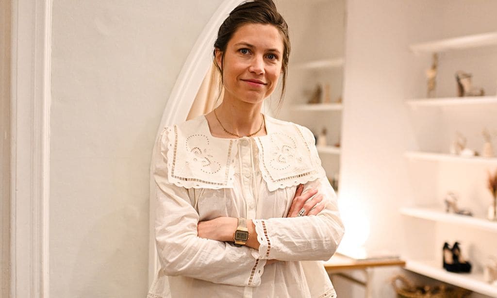 Entrevista con Laure de Sagazan, la diseñadora francesa que gusta a las novias naturales y sencillas