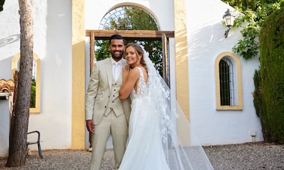 La futbolista Lieke Martens se casa en Málaga con un vestido de novia 'made in Spain'