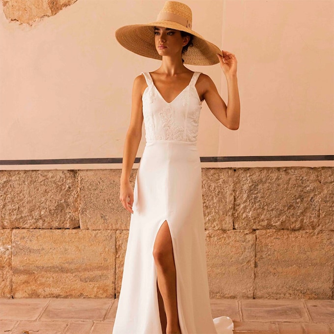 12 vestidos de novia con tirantes (y muy espectaculares) para hacer frente al calor