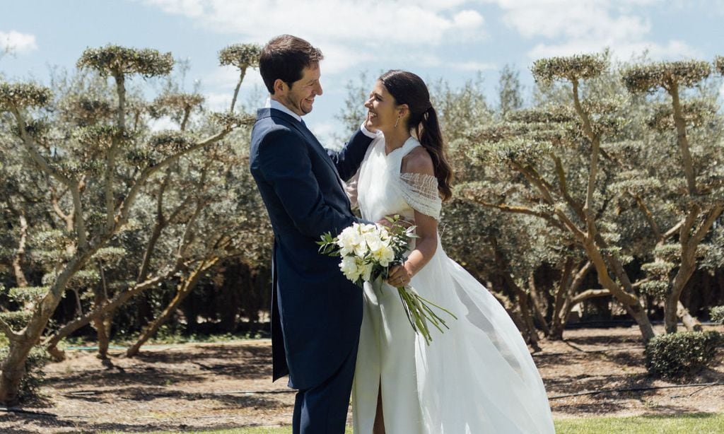 Un vestido de novia transformable y sostenible para Irene, la arquitecta que se casó en Alicante