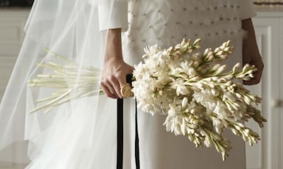 Ramos de novia de un solo tipo de flor, la tendencia que triunfa entre las más elegantes