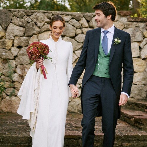 Bea, la novia del vestido sencillo con chaleco desmontable que se casó en Barcelona