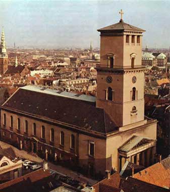 La Casa Real y la catedral de Nuestra Señora de Copenhague a lo largo de la historia