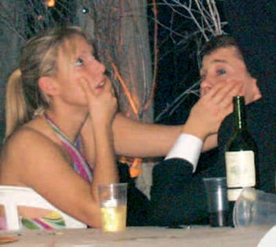 Zara Phillips y su ex novio se emocionaron al reencontrarse en un baile