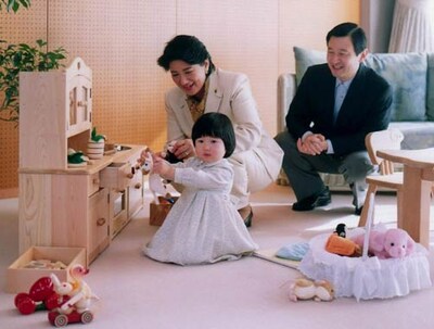 El emperador Akihito manifiesta su dolor por las quejas públicas de su hijo Naruhito