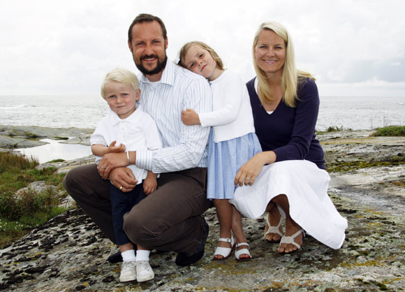 Haakon y Mette-Marit de Noruega, vacaciones de verano en familia
