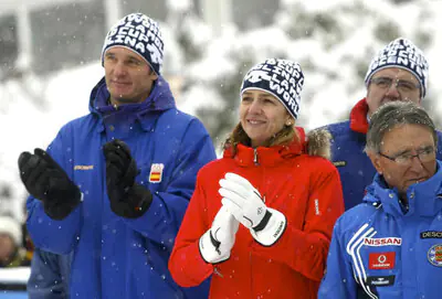 Los Duques de Palma felicitan a las estrellas del esquí femenino en la estación de La Molina