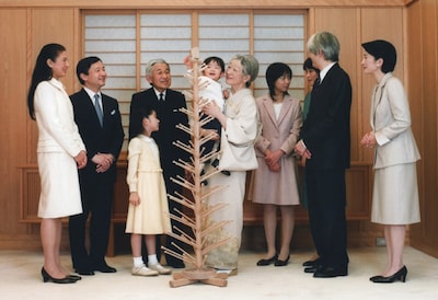 Los pequeños Aiko e Hisahito, protagonizan el nuevo retrato oficial de la Familia Imperial de Japón