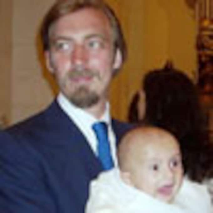 El príncipe Aimone de Saboya-Aosta y la princesa Olga de Grecia celebran el bautizo de su primer hijo, Umberto