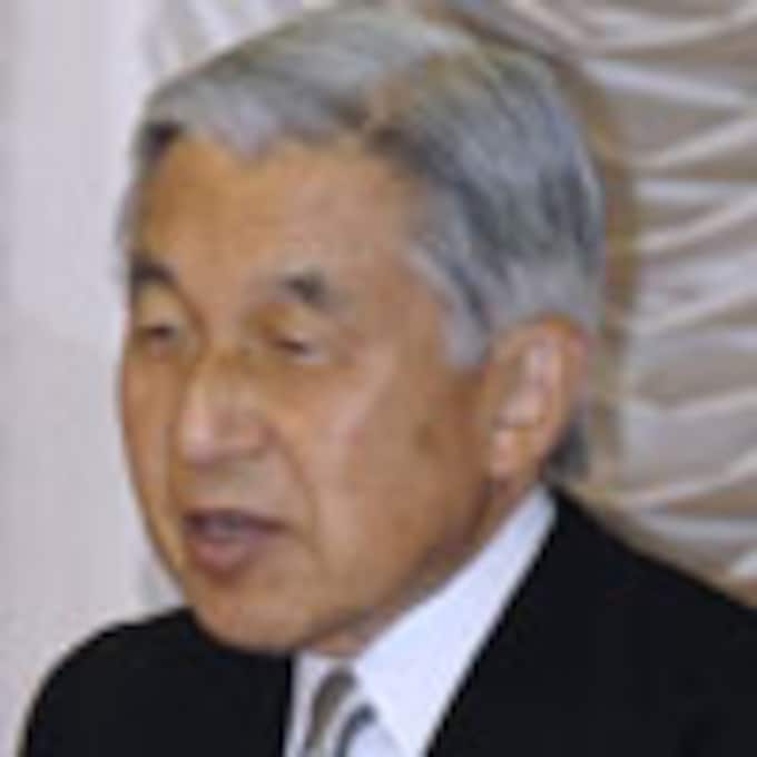El emperador Akihito pide solidaridad a los japoneses y que 'no se den por vencidos'