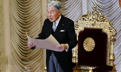El Emperador de Japón reconoce que la edad le hace 'difícil' desempeñar sus funciones