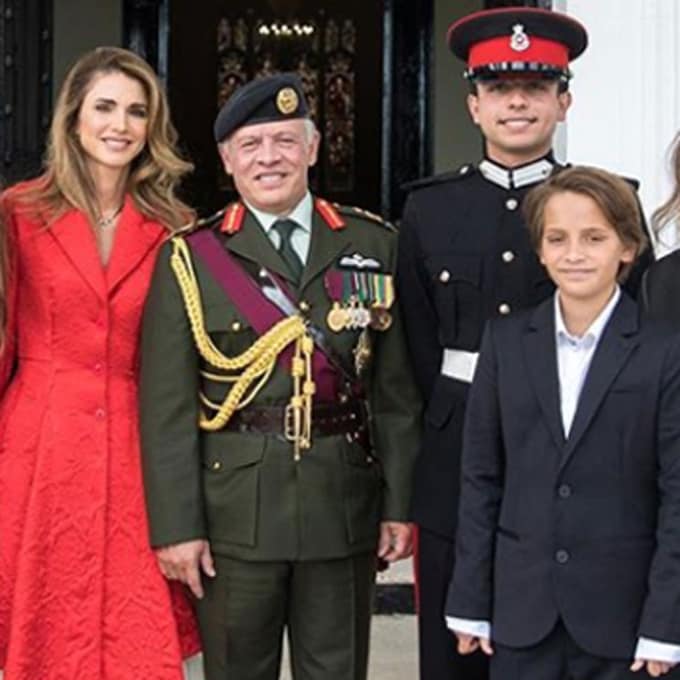 El orgullo de la reina Rania de Jordania en la graduación militar de su hijo, el príncipe Hussein