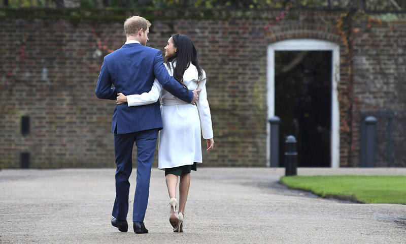 Mientras Meghan deja la carrera de actriz… ¡no te imaginas qué príncipe europeo ha debutado en una telenovela!