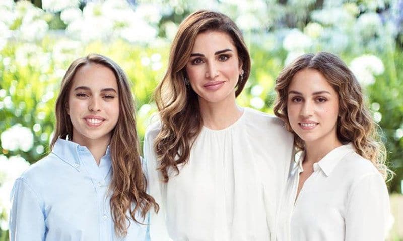 Rania de Jordania presume de sus hijas Iman y Salma, que celebran sus respectivos cumpleaños